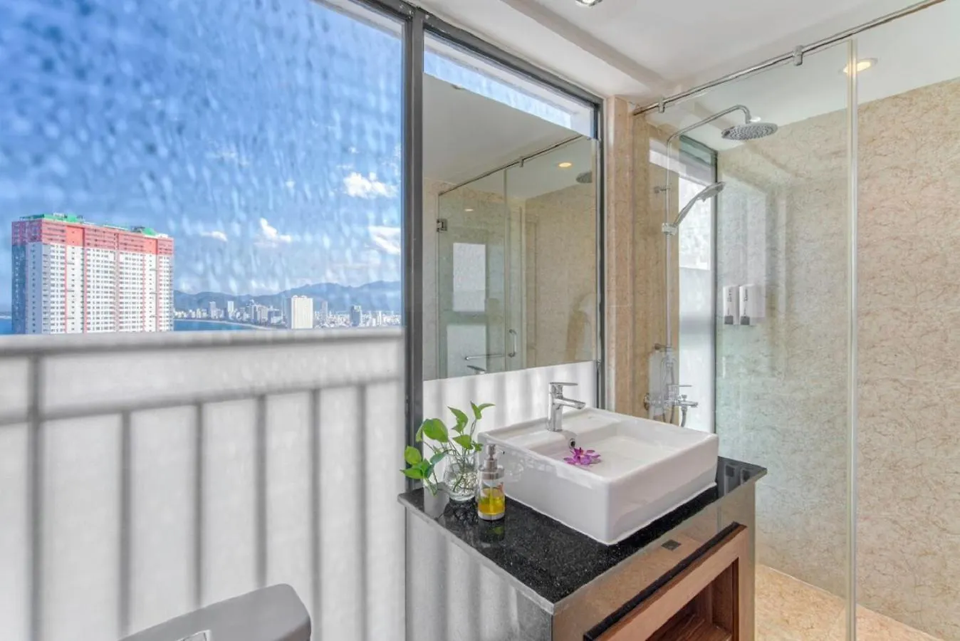 Gem House'S Condotel Nha Trang 0*,  Vietnám