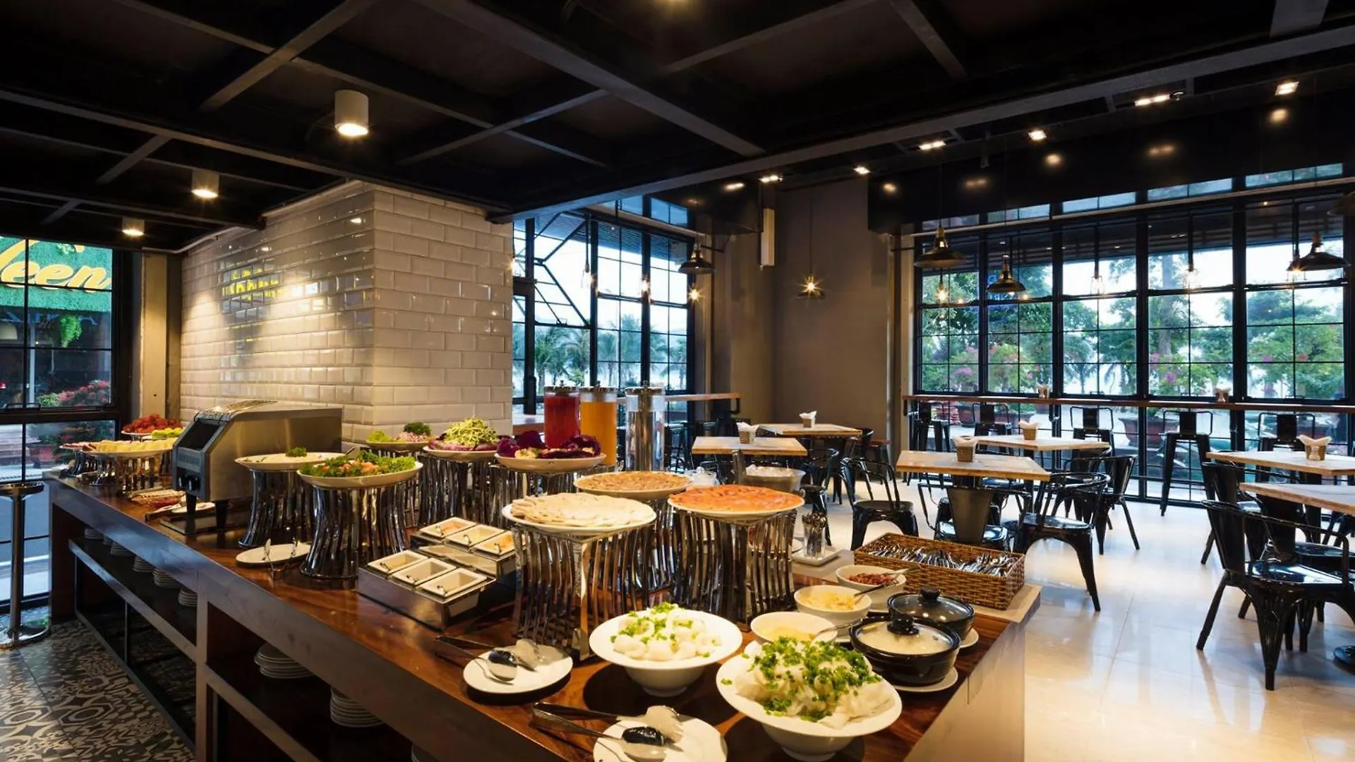 Gem House'S Condotel 芽庄