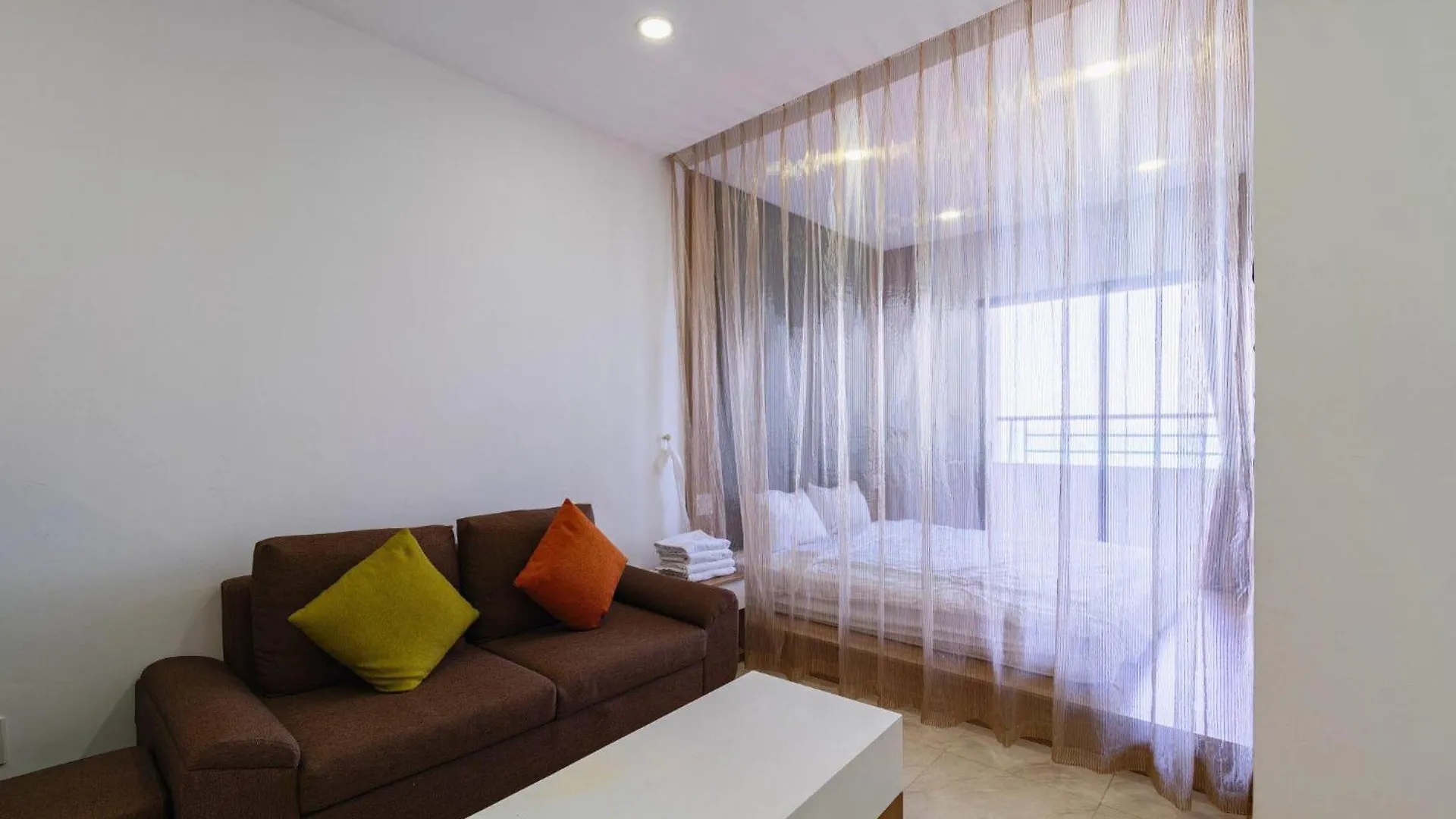 Gem House'S Condotel 芽庄 公寓
